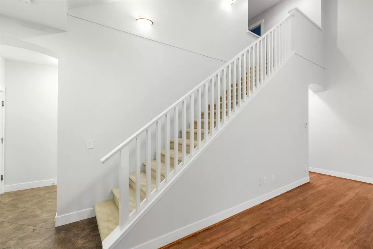 Guest Bathroom Photo of 39 5300 Admiral Way, Delta, BC