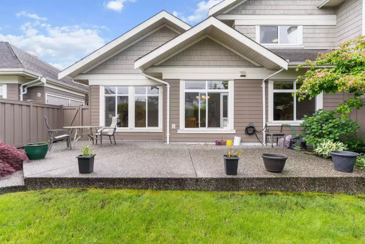 Hallway Photo of 39 5300 Admiral Way, Delta, BC