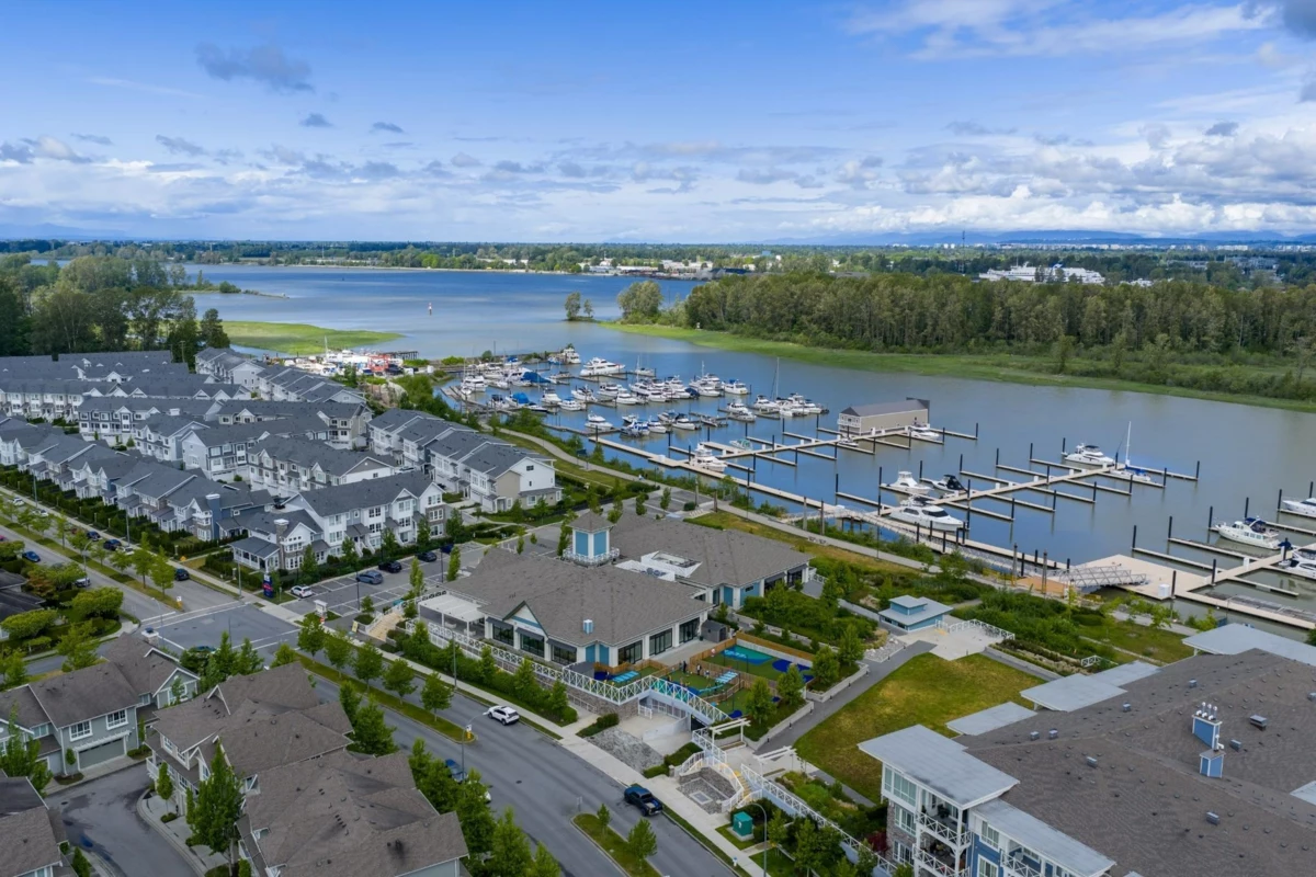 Staircase Photo of 39 5300 Admiral Way, Delta, BC