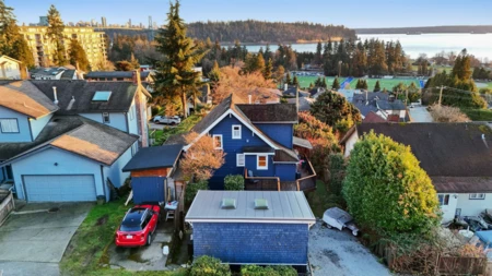 Garden / Landscaping Photo of 1073 Clyde Avenue, West Vancouver, BC