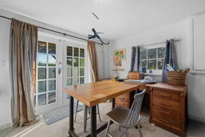 Outdoor Patio Photo of 1073 Clyde Avenue, West Vancouver, BC