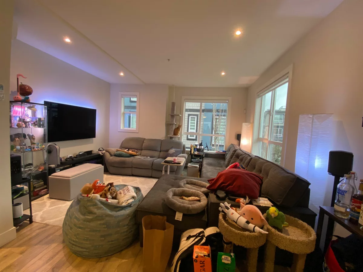 Family Room Photo of 1 5475 199a Street, Langley, BC