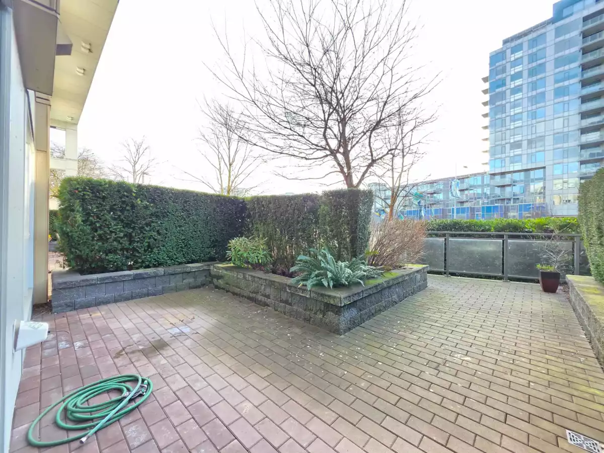 Kitchen Photo of 122 5311 Cedarbridge Way, Richmond, BC