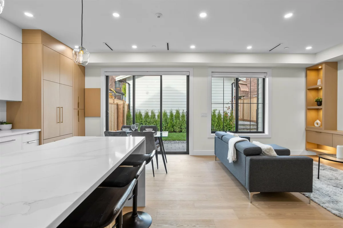 Breakfast Nook Photo of 2 3429 Napier Street, Vancouver, BC