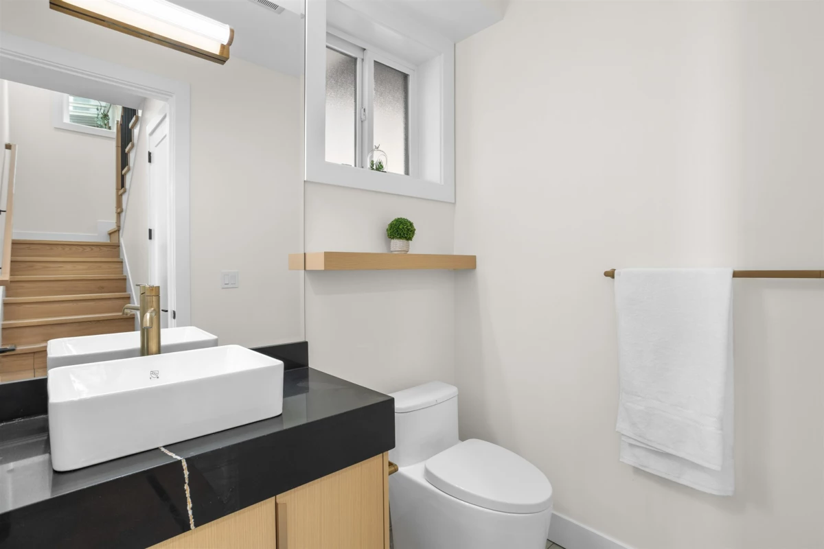 Primary Bedroom Photo of 2 3429 Napier Street, Vancouver, BC