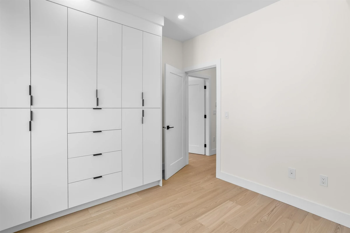 Walk-In Closet Photo of 2 3429 Napier Street, Vancouver, BC