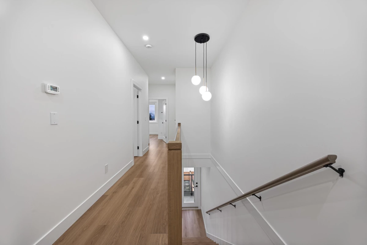 Basement Recreation Room Photo of 1 6639 Acacia Avenue, Burnaby, BC