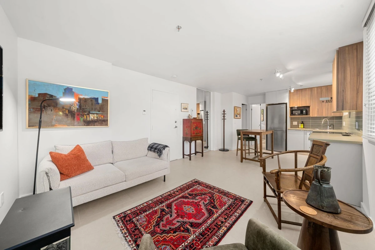 Family Room Photo of 101A 460 14th Street, West Vancouver, BC