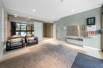 Mudroom Photo of 101A 460 14th Street, West Vancouver, BC