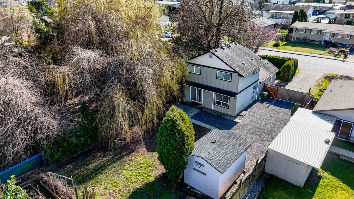 Living Room Photo of 45595 Lewis Avenue, Chilliwack, BC