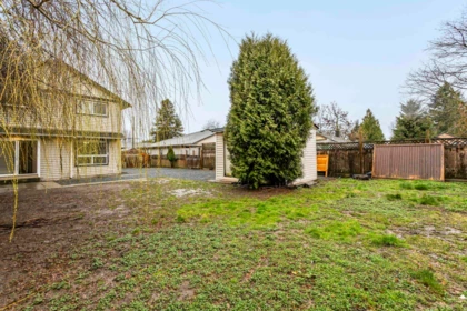 Front Yard Photo of 45595 Lewis Avenue, Chilliwack, BC