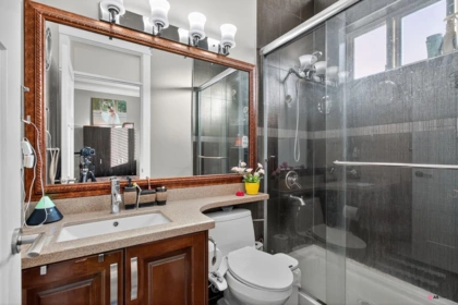 Laundry Room Photo of 14921 90 Avenue, Surrey, BC