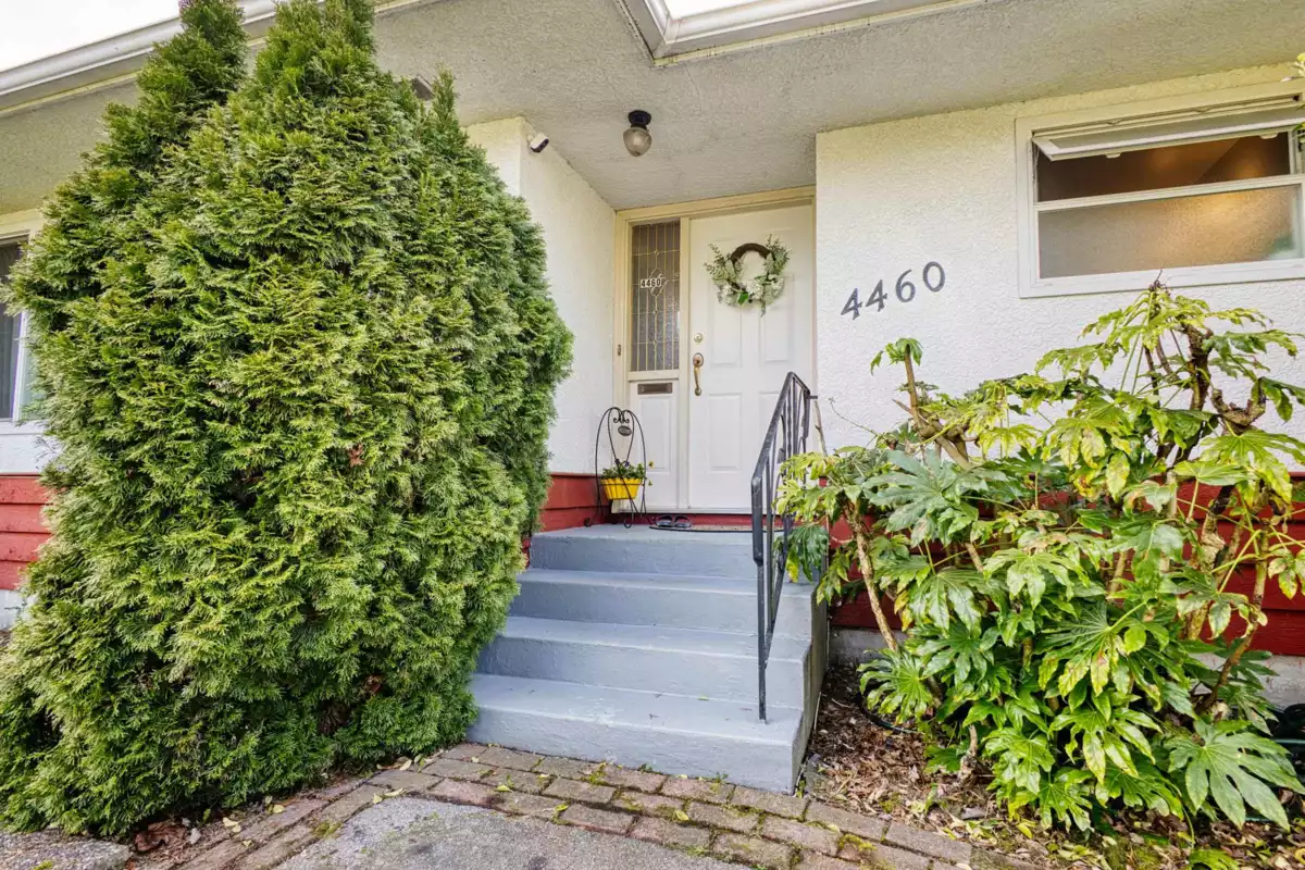 Family Room Photo of 4460 Williams Road, Richmond, BC