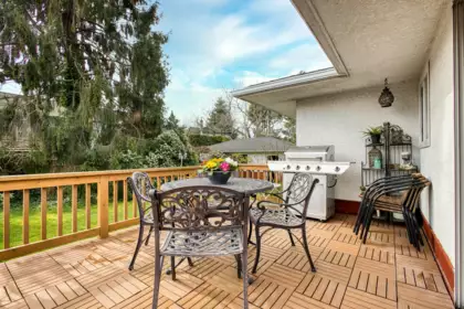 Staircase Photo of 4460 Williams Road, Richmond, BC