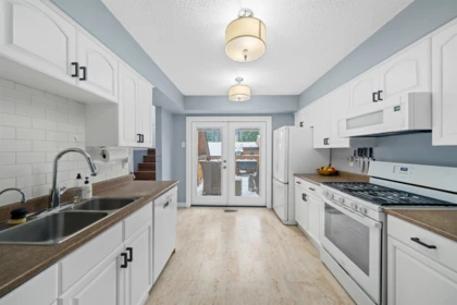 407 Cambridge Way, Port Moody, BC, Port Moody — Townhouse for sale