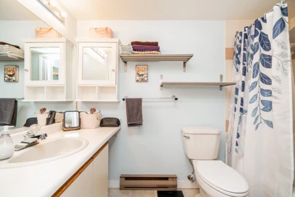 Primary Bathroom Photo of 34 9914 148 Street, Surrey, BC