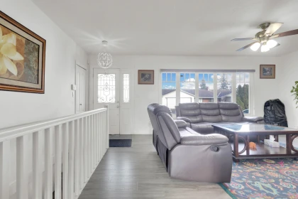 Entry Foyer Photo of 2771 Centennial Street, Abbotsford, BC