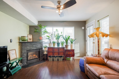 Breakfast Nook Photo of 206 14355 103 Avenue, Surrey, BC