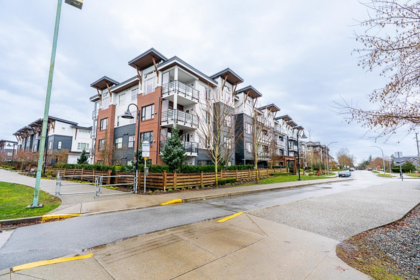 204 22136 49 Avenue, Langley, BC, Langley — Apartment/Condo for sale