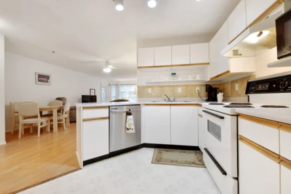 207 5955 177b Street, Surrey, BC, Surrey — Apartment/Condo for sale