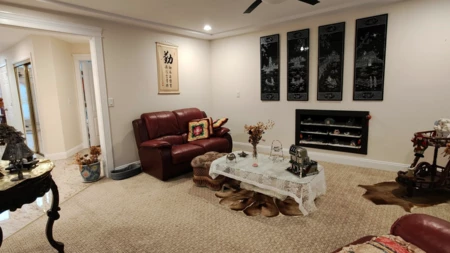 Walk-In Closet Photo of 8675 Armstrong Avenue, Burnaby, BC