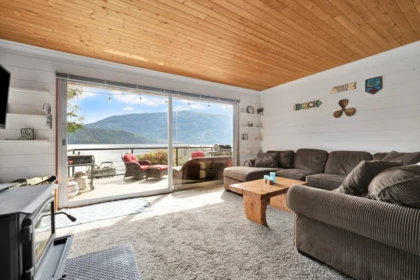 Primary Bedroom Photo of 322 Echo Island, Harrison Hot Springs, BC
