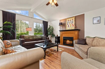 Breakfast Nook Photo of 780 Olson Avenue, Hope, BC