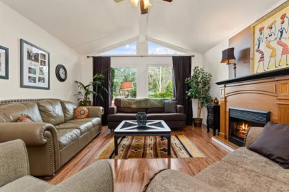 Kitchen Island Photo of 780 Olson Avenue, Hope, BC