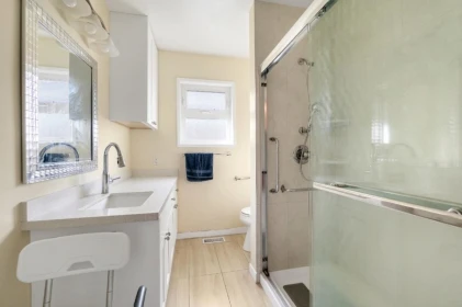 Guest Bathroom Photo of 6872 Heather Street, Vancouver, BC