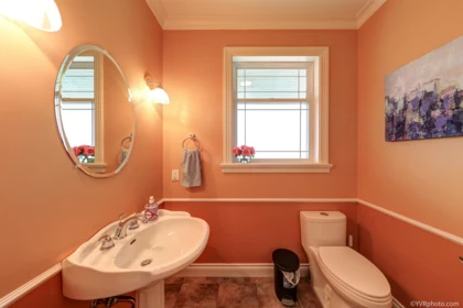 Mudroom Photo of 1419 133a Street, Surrey, BC