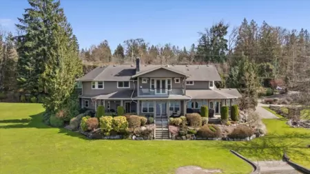 Hot Tub / Spa Photo of 9441 Hayward Street, Mission, BC