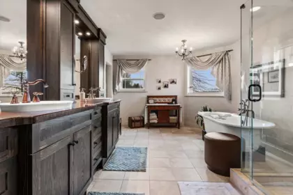 Laundry Room Photo of 9441 Hayward Street, Mission, BC
