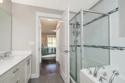Primary Bathroom Photo of 36398 Cascade Ridge Drive, Mission, BC