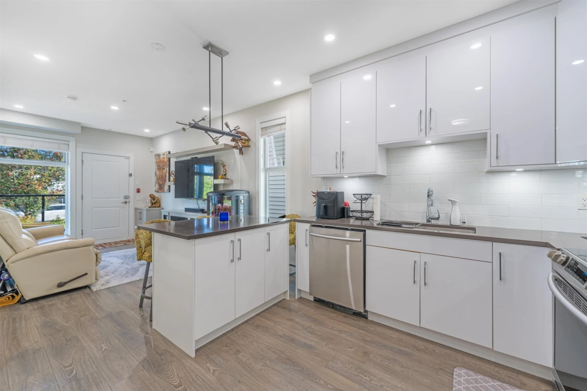 Dining Area Photo of 5069 Earles Street, Vancouver, BC
