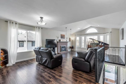 Kitchen Island Photo of 21720 50 Avenue, Langley, BC