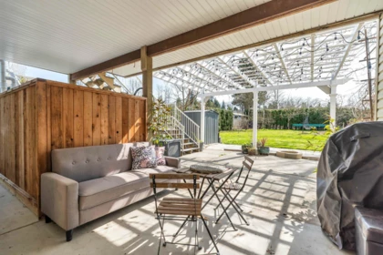 Swimming Pool Photo of 21720 50 Avenue, Langley, BC