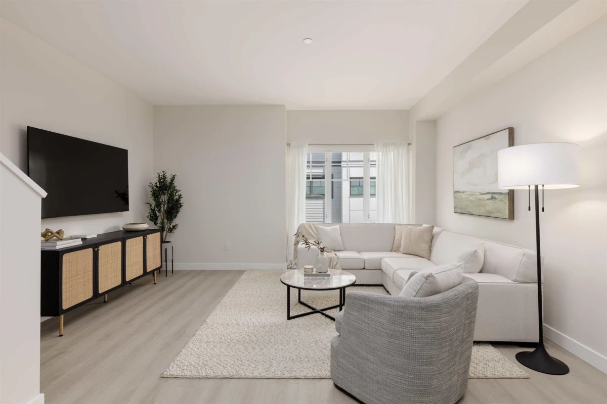 Dining Area Photo of 120 19451 Sutton Avenue, Pitt Meadows, BC