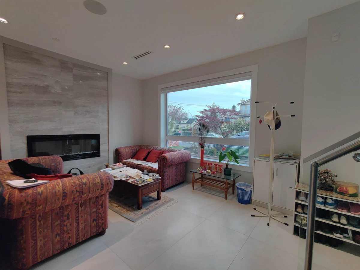 Living Room Photo of 2177 E 40th Avenue, Vancouver, BC