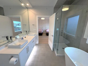 Guest Bathroom Photo of 2177 E 40th Avenue, Vancouver, BC