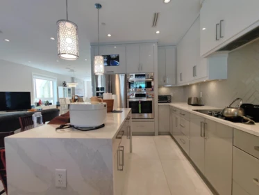 Kitchen Island Photo of 2177 E 40th Avenue, Vancouver, BC
