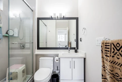 Entry Foyer Photo of 7719 155 Street, Surrey, BC