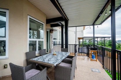 Garden / Landscaping Photo of 7719 155 Street, Surrey, BC