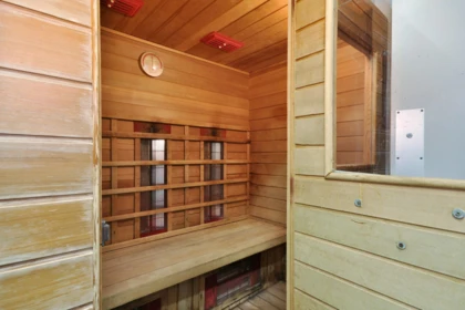 Hot Tub / Spa Photo of 135 4001 Old Clayburn Road, Abbotsford, BC