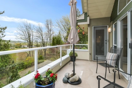 Outdoor Patio Photo of 135 4001 Old Clayburn Road, Abbotsford, BC