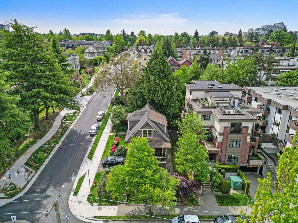 Exterior Rear Photo of 498 E 5th Avenue, Vancouver, BC