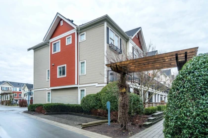 Hot Tub / Spa Photo of 56 32633 Simon Avenue, Abbotsford, BC