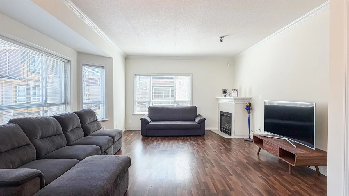 Family Room Photo of 1 9420 Ferndale Road, Richmond, BC