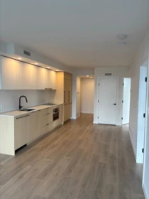 Kitchen Photo of 1111 13738 Central Avenue, Surrey, BC