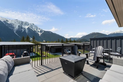 Front Yard Photo of 41 4000 Sunstone Way, Pemberton, BC