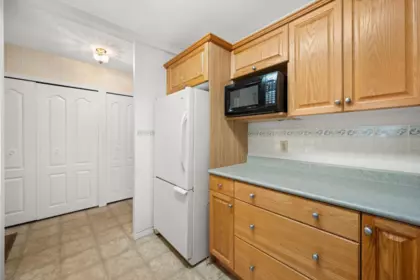 Kitchen Island Photo of 238 27111 Avenue, Langley, BC